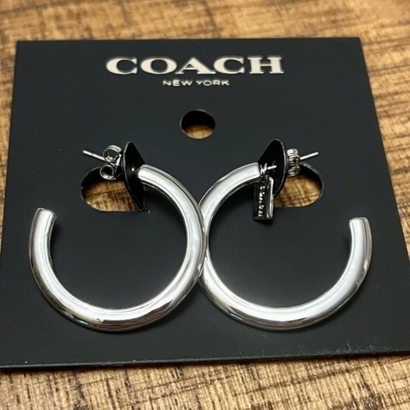 Coach Silver Tone 3/4 Hoop Earrings Polished Classic NWT - Picture 3 of 4